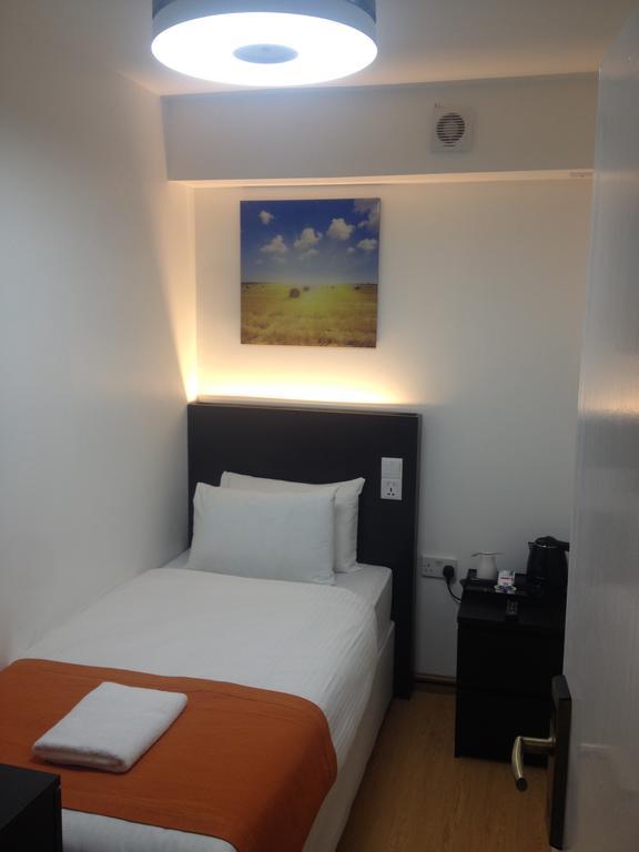 Heathrow Inn Hotel Hillingdon Szoba fotó